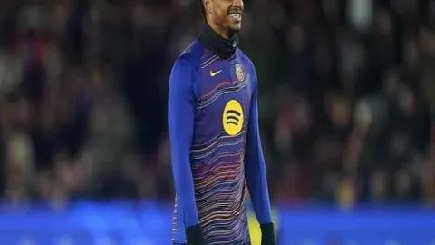 “NBA今日焦点：东契奇刷新湖人生涯纪录对决杜兰特27分11助攻”